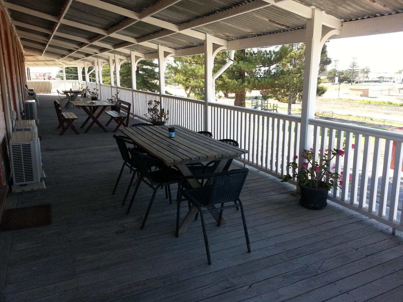 Sonbern Lodge Motel Wallaroo Bagian luar foto